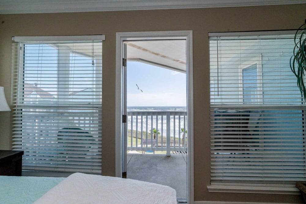 Steps to Pool and Beach Amazing Views From Two Balconies, Billede 19