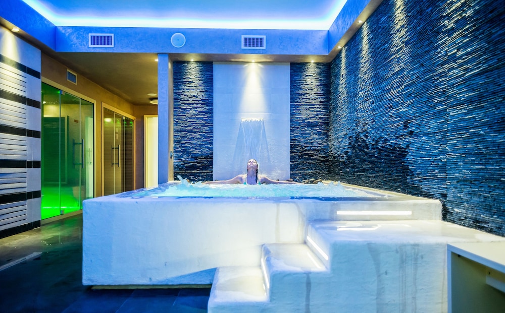 Panoramic Double or Twin Room, Sea View (SPA access) - Photo 7