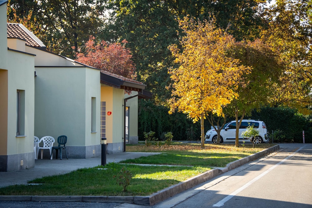 Huone Vieraiden Huone - Alba Village Hotelli Huone Twin Sängyt, Kuva 13
