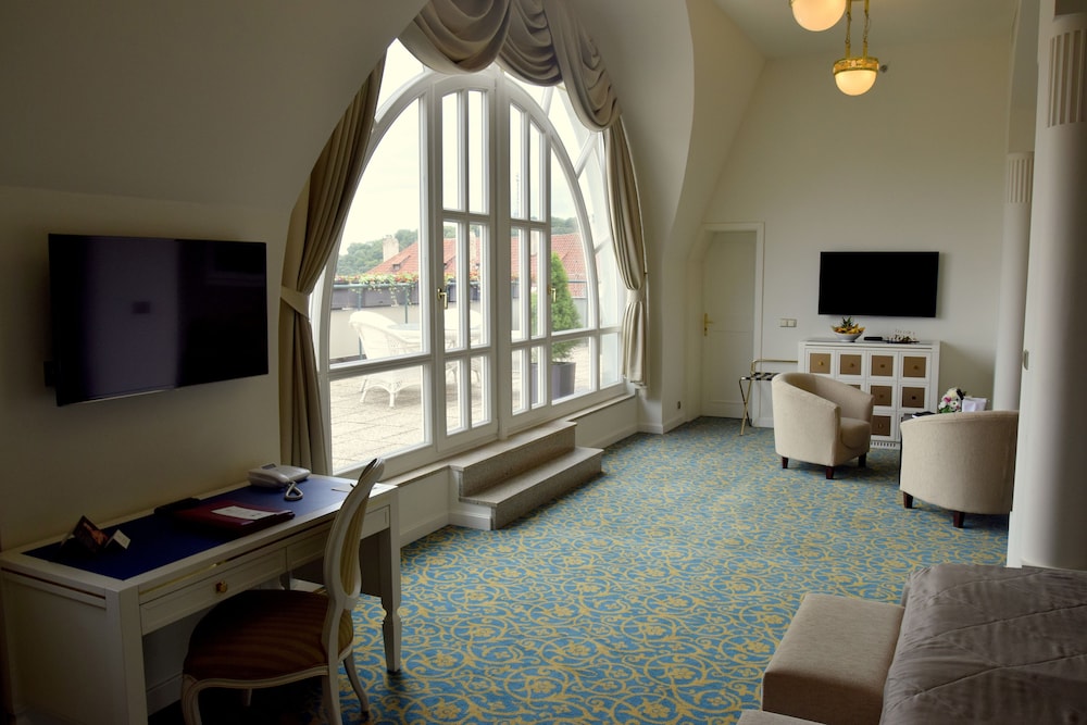 Savoy Suite with Terrace - Photo 1