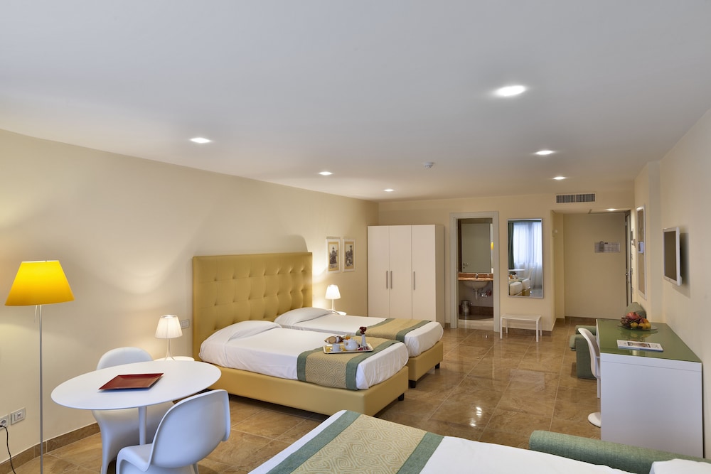 Superior Triple Room, 2 Twin Beds