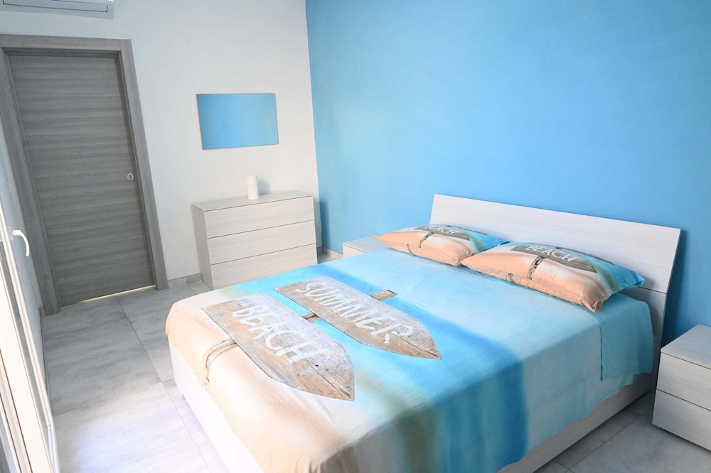 House, 2 Bedrooms, Accessible, Smoking