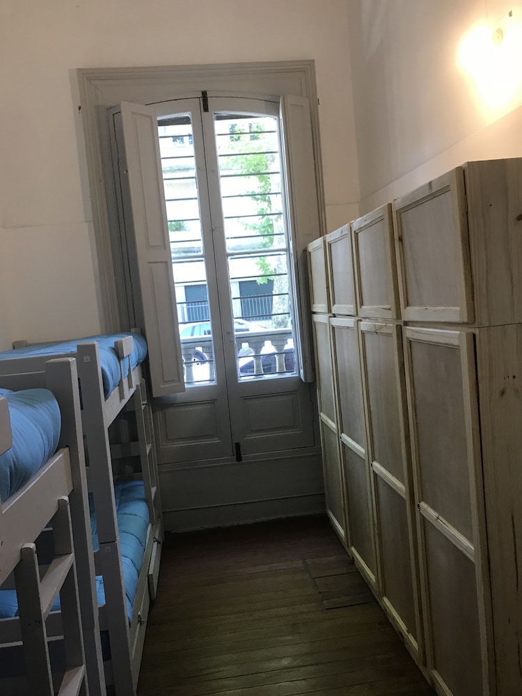 Shared Dormitory, Mixed Dorm (No air conditioning) photo 2