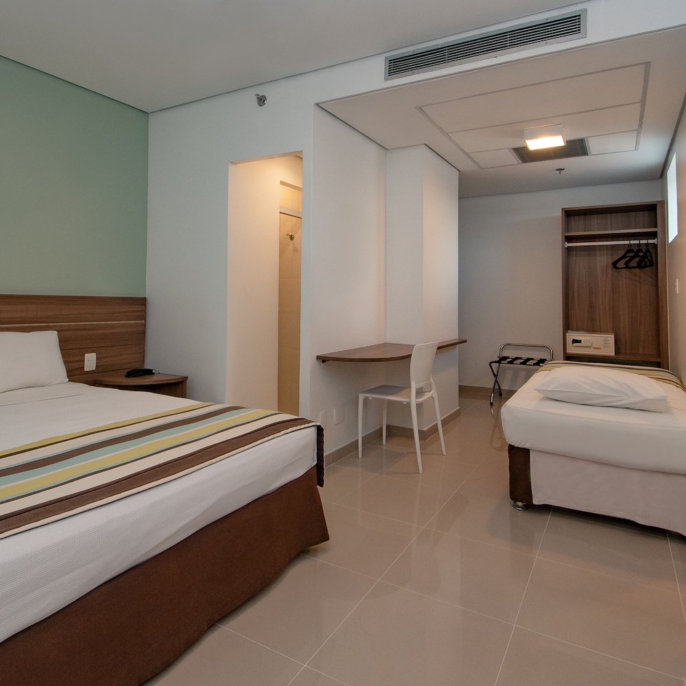 Standard Triple Room photo 2