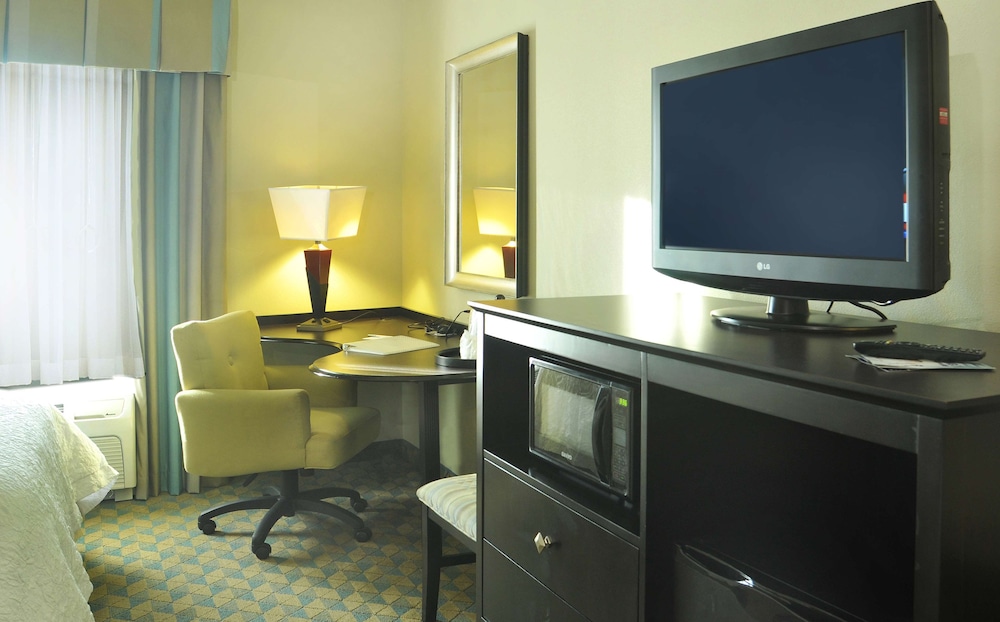 Room, 2 Queen Beds - Photo 2