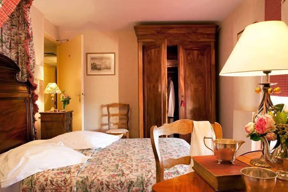 Standard Double Room - Photo 4
