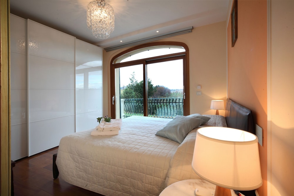 Family Double Room, 2 Bedrooms, Jetted Tub photo 1