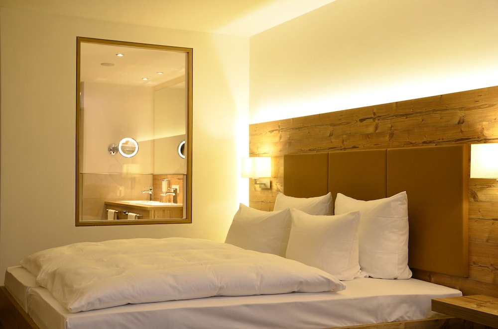 Deluxe Suite, 1 Double Bed photo 2
