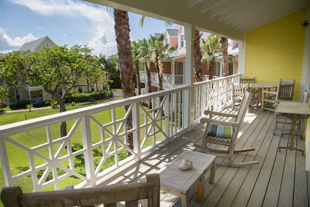 Luxury Two Bedroom Villa with 2 Kings photo 3