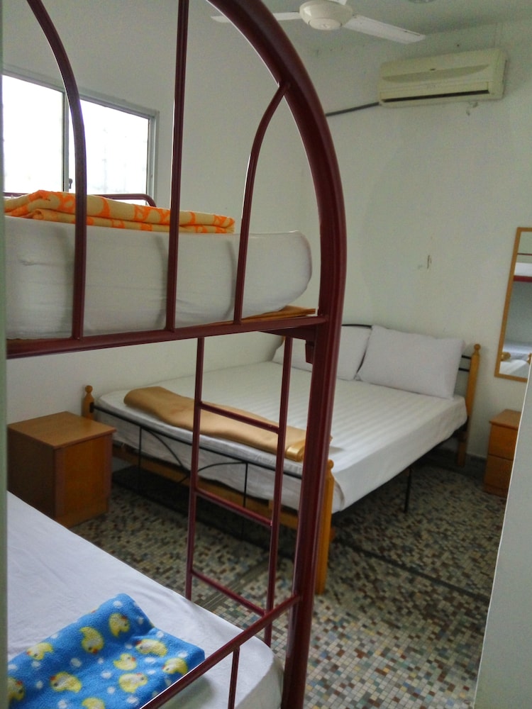 Deluxe Quadruple Room, Multiple Beds, Private Bathroom, Ground Floor photo 2