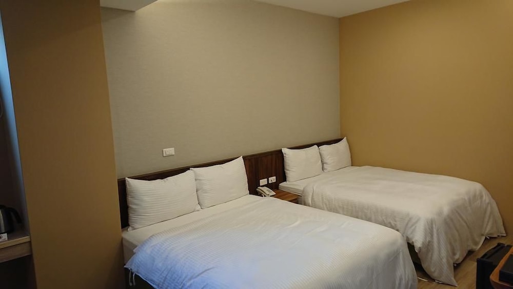 Deluxe Quadruple Room, 2 Double Beds photo 1