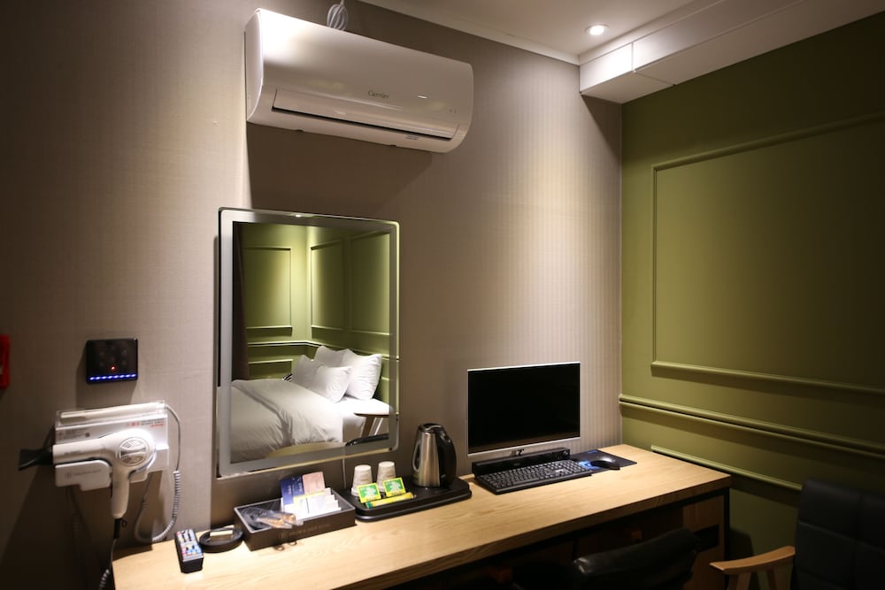 Deluxe Room - Photo 14