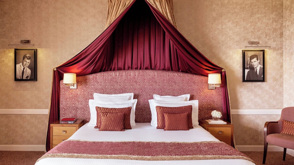 Suite, 1 King Bed, Sea View photo 1