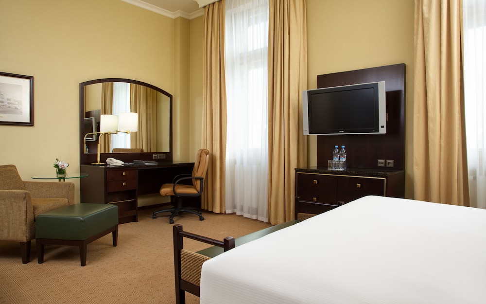Deluxe Room, 1 King Bed