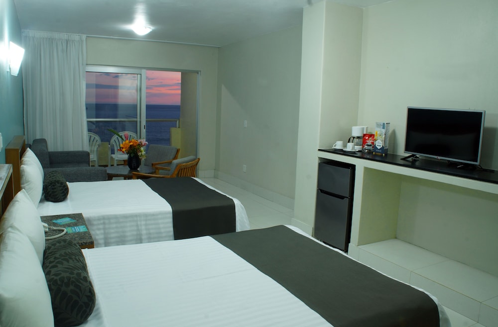 Superior Suite, Ocean View - Photo 4