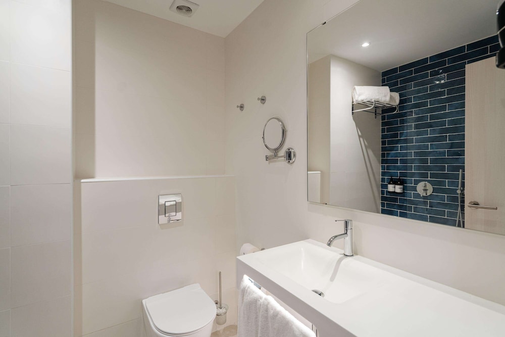 Double Room, Balcony - Photo 5