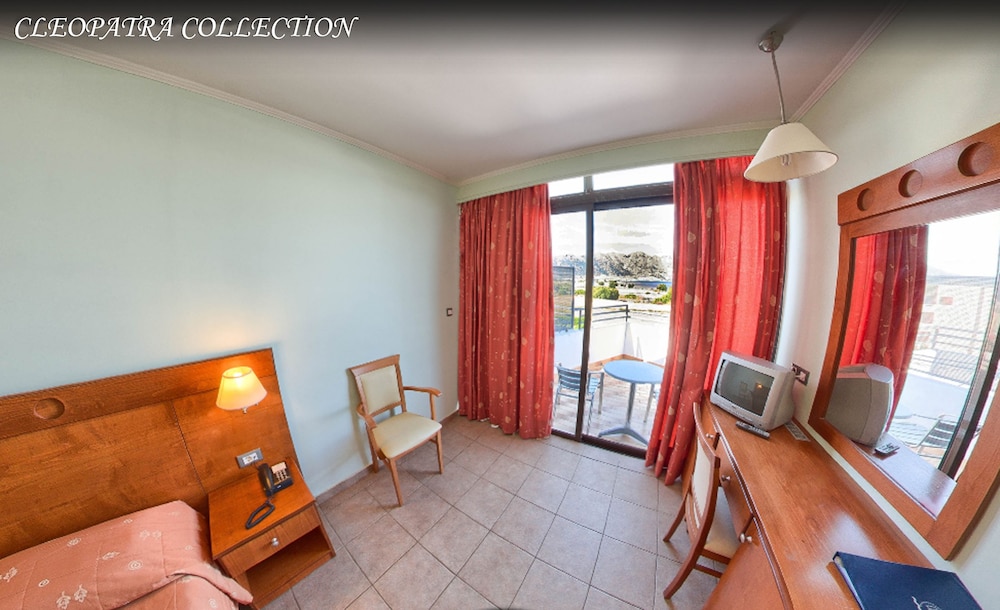 Economy Double or Twin Room, Balcony photo 2