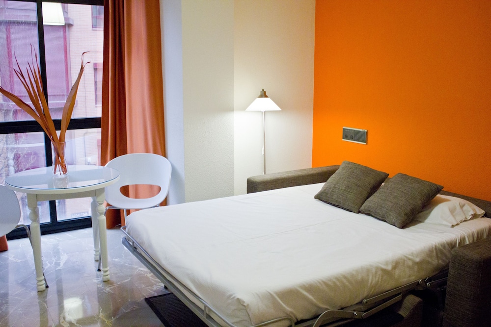 Triple Apartment - Photo 4
