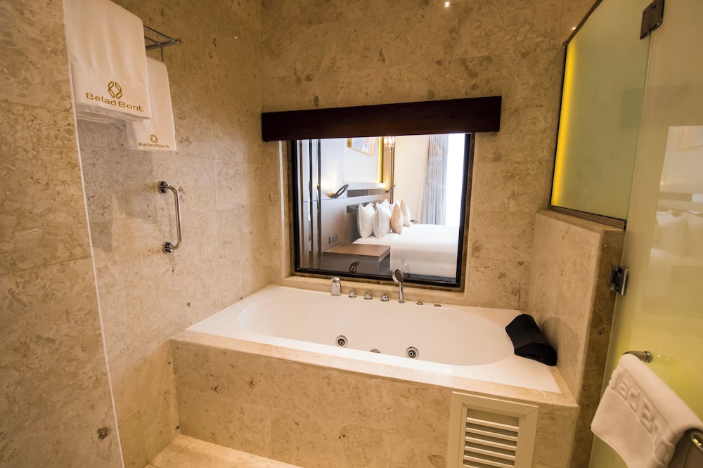 Executive Suite photo 3