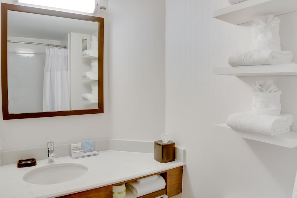 Room, 1 King Bed with Sofa bed, Accessible (Hearing) - Photo 2
