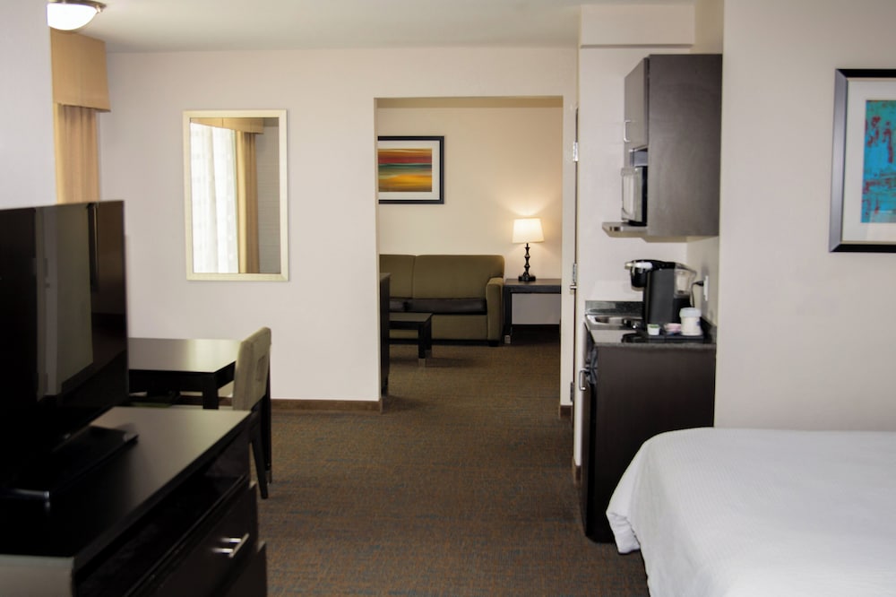 Suite, Multiple Beds