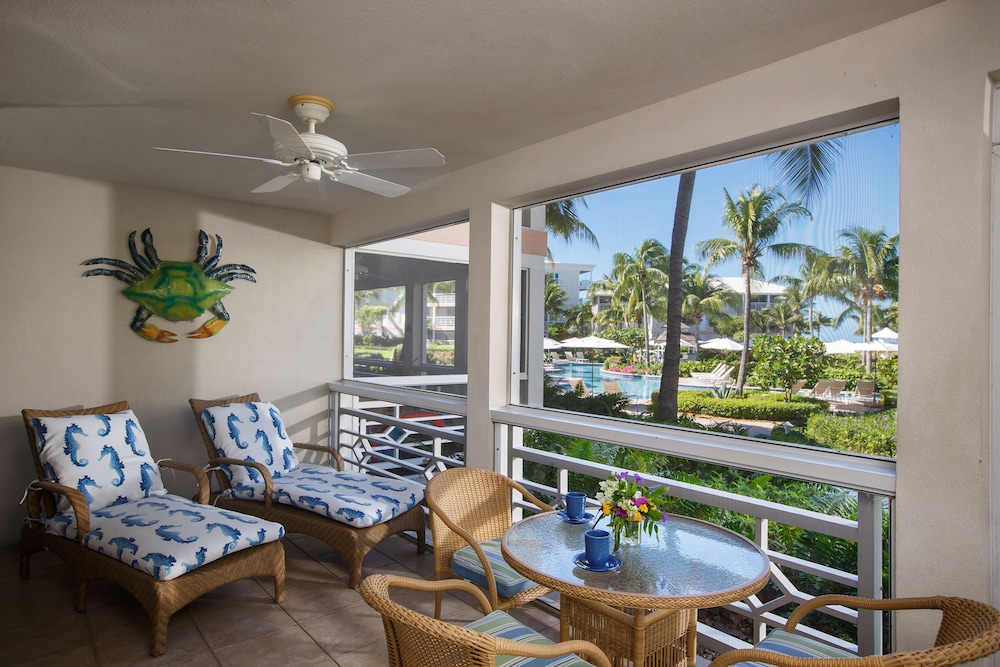 Deluxe Suite, 1 Bedroom, Partial Ocean View