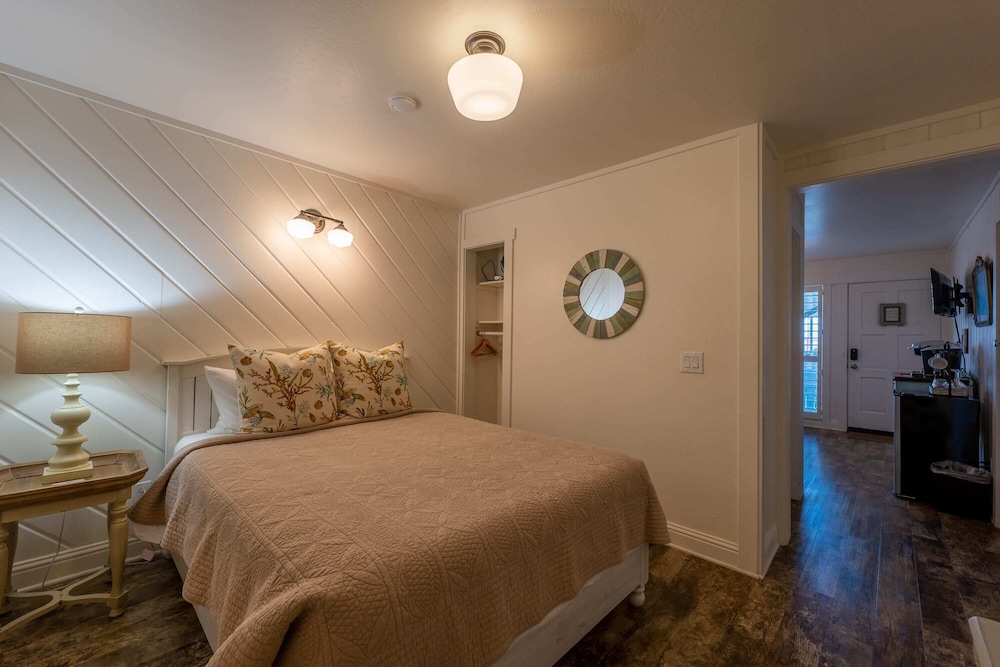 Single Room, Bay View