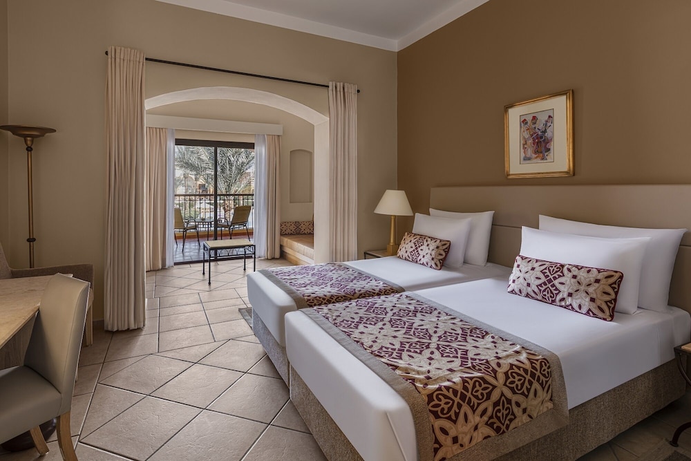 Superior Room, Garden View (Queen Bed or Twin beds)