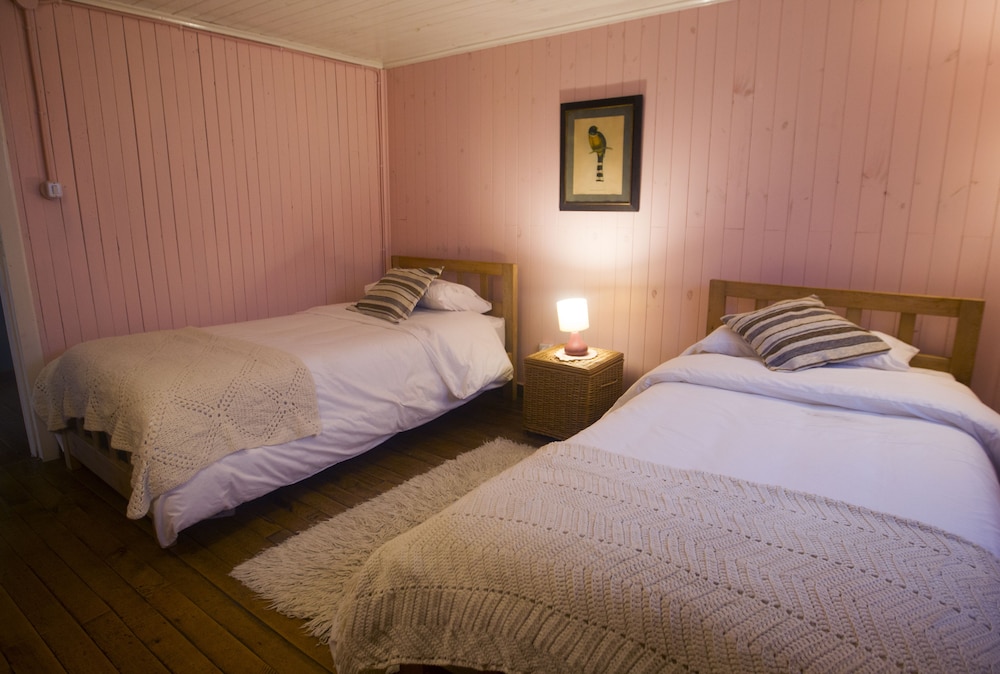 Twin Room, 2 Twin Beds, Non Smoking photo 1