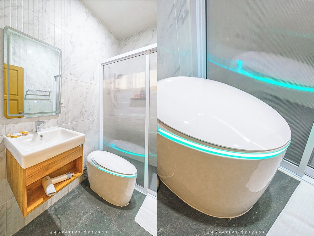 Deluxe Room with Bathtub and Terrace - Photo 2
