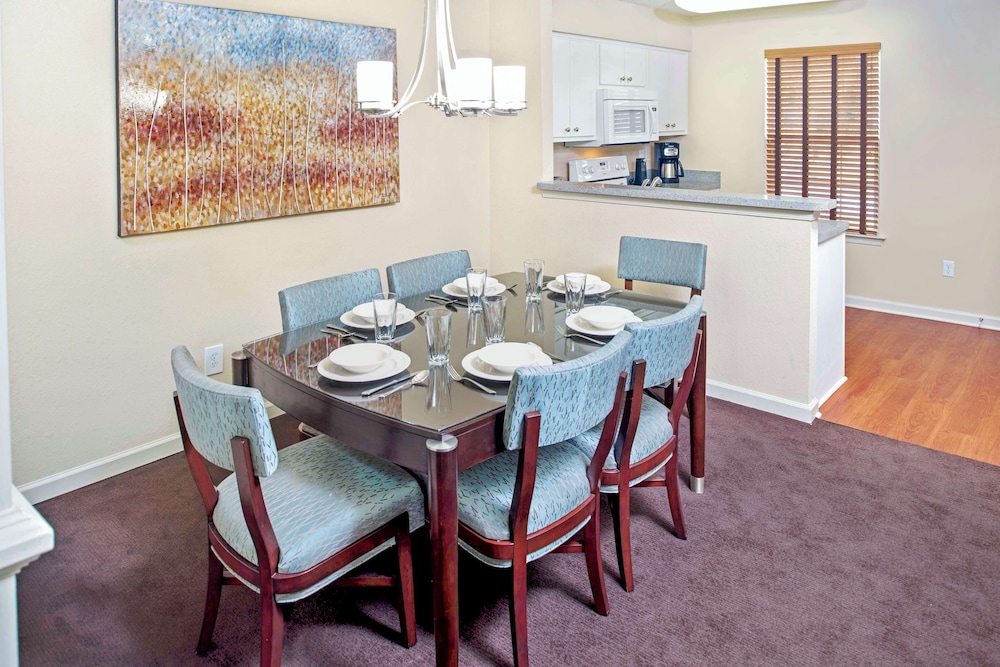 Suite, 2 Bedrooms - Photo 5