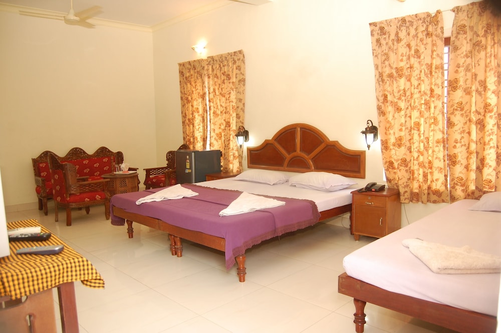 Deluxe Room ( A/C ) photo 3