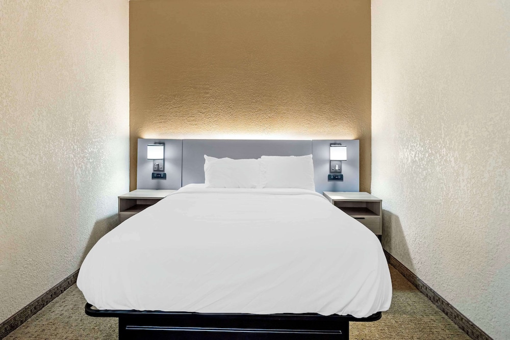 Suite, Multiple Beds, Non Smoking - Photo 6