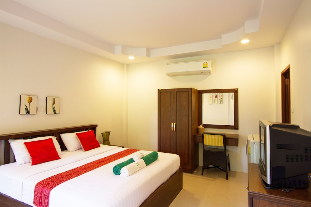 Deluxe Room, Pool View