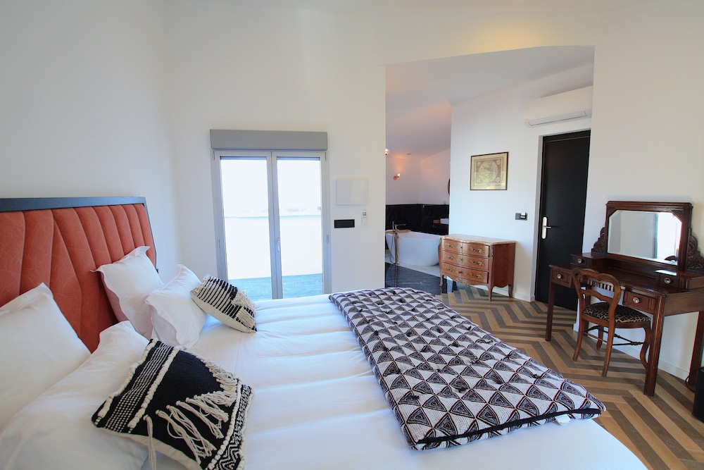 Deluxe Suite (Oranga)