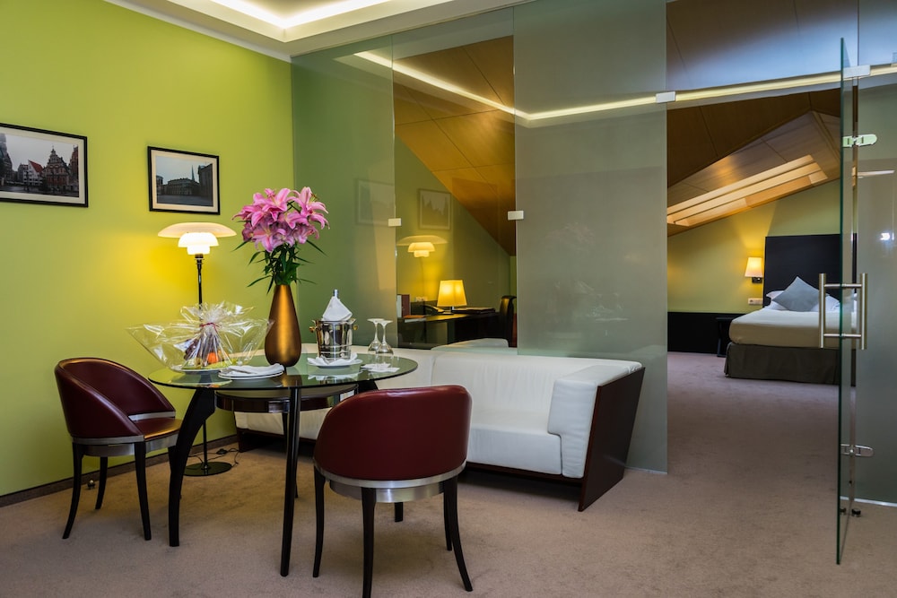 Prestige Suite with Spa Access