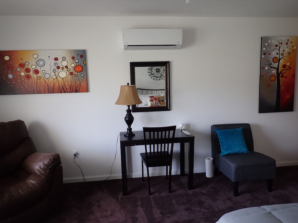 Suite, Ensuite (Room 205 - Dee's Suite) photo 3