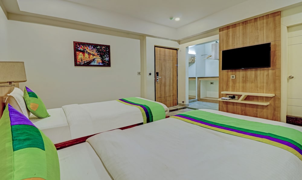 Deluxe Room - Photo 7