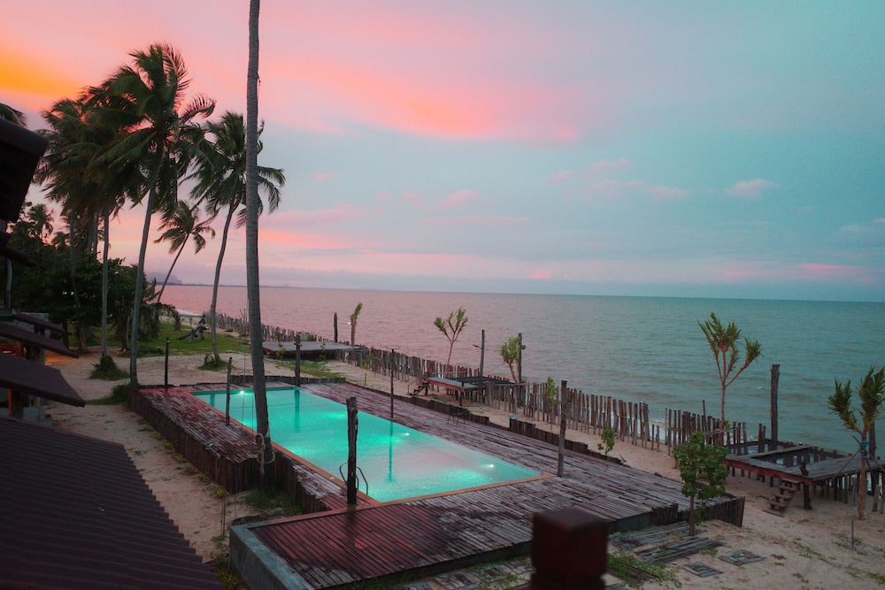 Signature Double Room, Balcony, Beach View