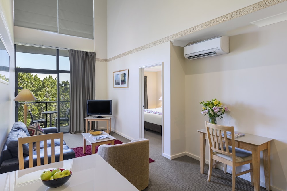 One Bedroom Apartment - Long Stay