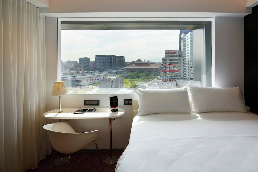 Room, 1 Double Bed (High Floor) photo 3