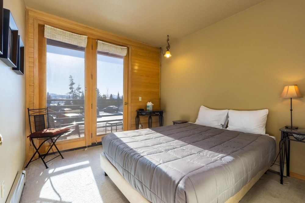 Apartment (1 Bedroom)