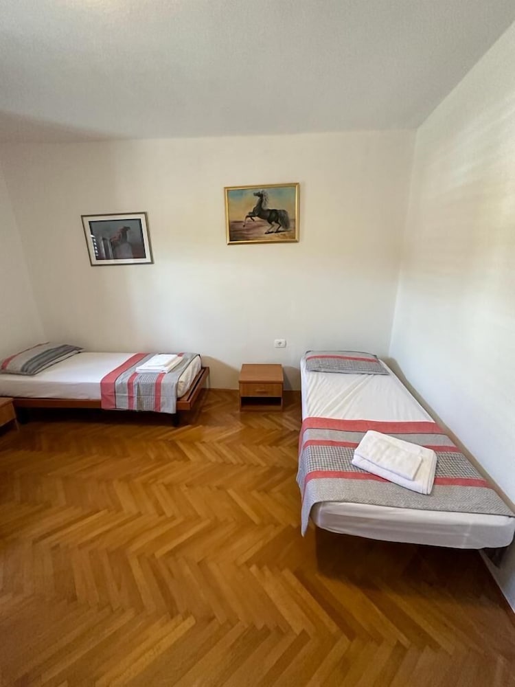 Basic Double Or Twin Room photo 1