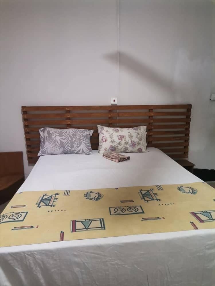 Economy Double Room photo 3