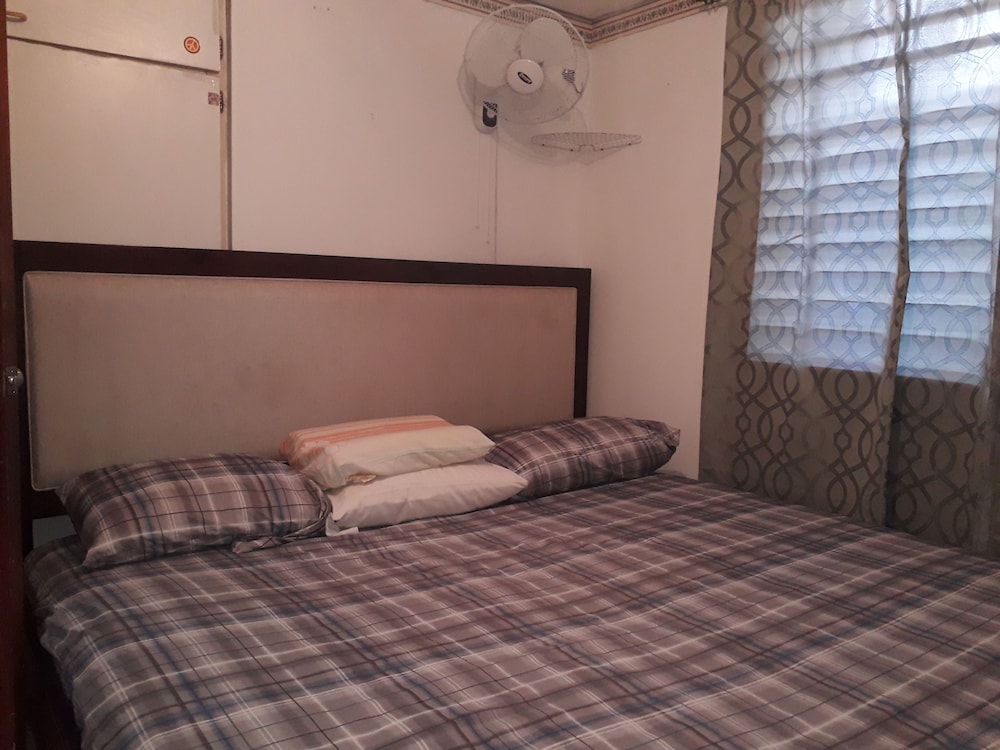 Deluxe Room, 1 King Bed, Non Smoking, Private Bathroom photo 1