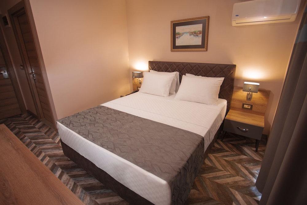 Standard Double Room, City View - Photo 4