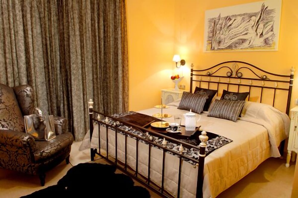 Standard Double or Twin Room photo 1