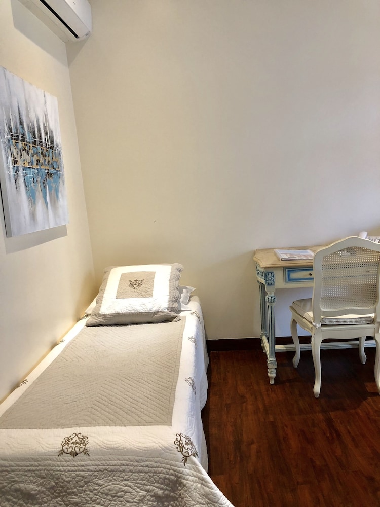 Triple Room - Photo 6