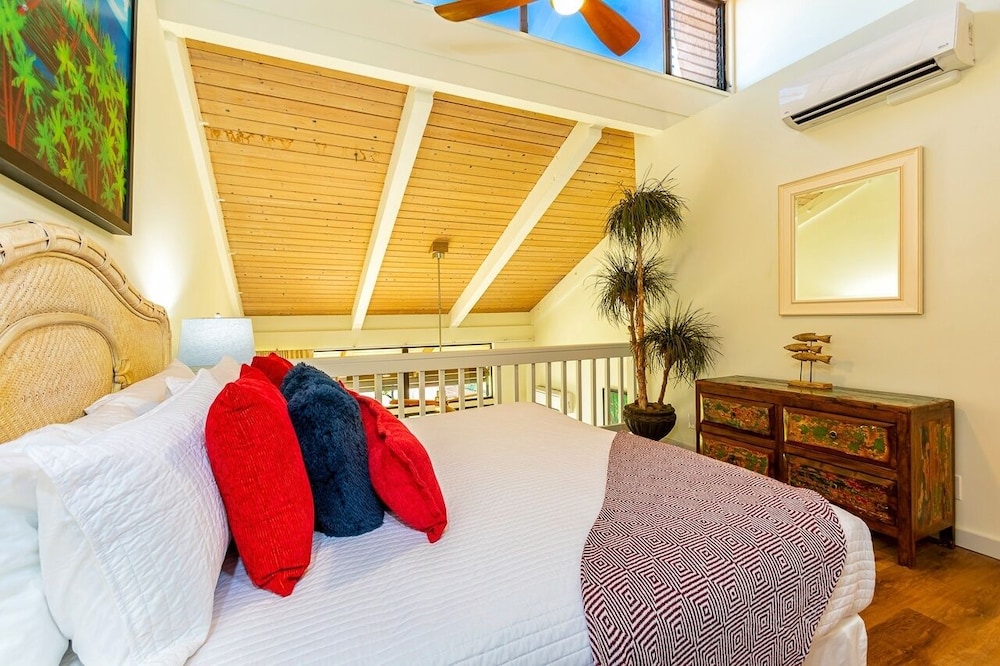 Condo, 2 Bedrooms