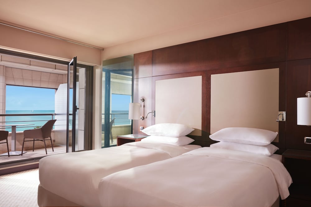 Room, Partial Sea View (2 Twin Beds) - Photo 7
